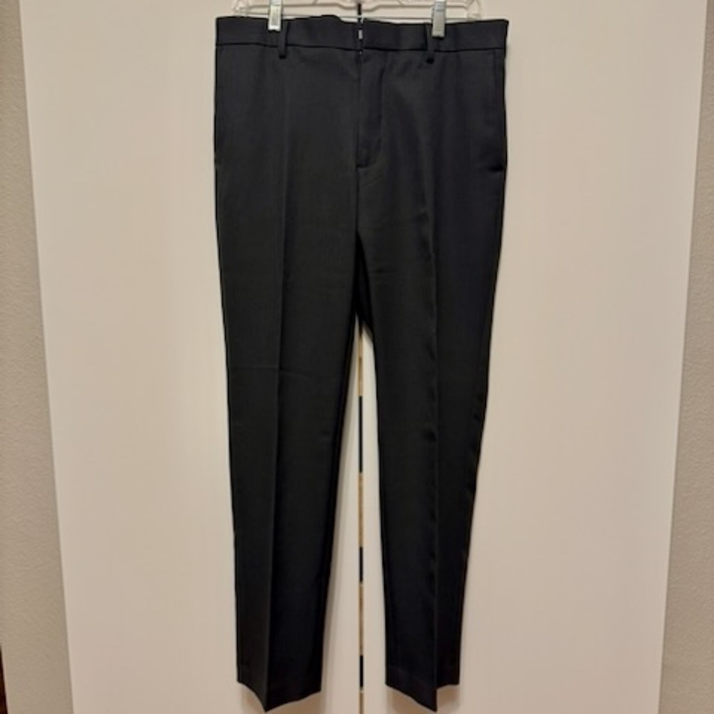 Van Heusen Men's Traveller Pant 32x30 Slim Fit Charcoal